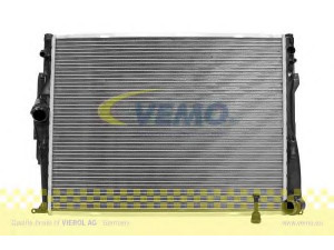 VEMO V20-60-0007 radiatorius, variklio aušinimas 
 Aušinimo sistema -> Radiatorius/alyvos aušintuvas -> Radiatorius/dalys
17 11 7 521 046, 17 11 7 542 199