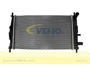 VEMO V25-60-0016 radiatorius, variklio aušinimas 
 Aušinimo sistema -> Radiatorius/alyvos aušintuvas -> Radiatorius/dalys
1 001 855, 1 098 808, 96FB8005AC