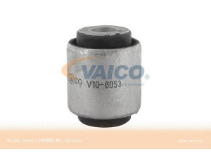 VAICO V10-6053 valdymo svirties/išilginių svirčių įvorė 
 Ašies montavimas/vairavimo mechanizmas/ratai -> Valdymo svirtis/pasukamosios svirties sujungimas -> Montavimas/sutvirtinimas
8E0 501 541 K, 8E0 505 541 J