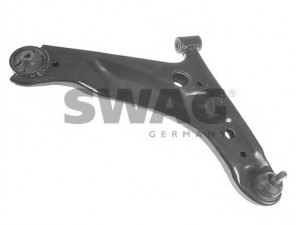 SWAG 91 94 1749 vikšro valdymo svirtis 
 Ašies montavimas/vairavimo mechanizmas/ratai -> Valdymo svirtis/pasukamosios svirties sujungimas -> Vairo trauklės (valdymo svirtis, išilginis balansyras, diago
54501-07160, 54501-07161