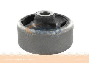 VAICO V25-9502 valdymo svirties/išilginių svirčių įvorė 
 Ašies montavimas/vairavimo mechanizmas/ratai -> Valdymo svirtis/pasukamosios svirties sujungimas -> Montavimas/sutvirtinimas
1 004 011, 1 014 654, 1 063 372