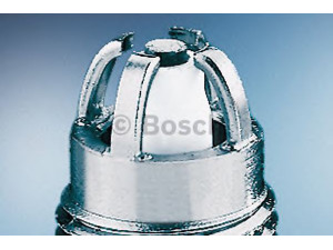 BOSCH 0 242 240 590 uždegimo žvakė 
 Techninės priežiūros dalys -> Techninės priežiūros intervalai
101 000 068 AA, 32017039, 101 000 068 AA