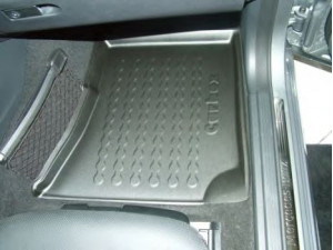 CARBOX 411061000 kojų kilimėlis 
 Vidaus įranga -> Kojų kilimėlis
