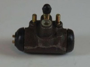 AISIN AZ-016R rato stabdžių cilindras
1745-26-610, 1745-26-610A
