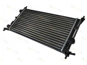 THERMOTEC D7X021TT radiatorius, variklio aušinimas 
 Aušinimo sistema -> Radiatorius/alyvos aušintuvas -> Radiatorius/dalys
90531547, 1300 173, 90 531 547