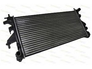 THERMOTEC D7P013TT radiatorius, variklio aušinimas 
 Aušinimo sistema -> Radiatorius/alyvos aušintuvas -> Radiatorius/dalys
1340359080, 1342588080, 1330.Q2