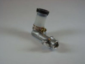 AISIN QN-032 pagrindinis cilindras, sankaba
30610-01J60, 30610-01J61