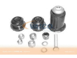 VAICO V30-1240 pakabos komplektas 
 Ašies montavimas/vairavimo mechanizmas/ratai -> Valdymo svirtis/pasukamosios svirties sujungimas -> Vairo trauklės (valdymo svirtis, išilginis balansyras, diago
140 330 60 07, 140 330 63 07, 140 330 82 07