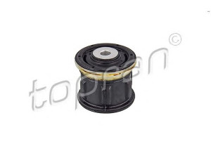 TOPRAN 300 694 stebulės laikiklio įvorė 
 Ašies montavimas/vairavimo mechanizmas/ratai -> Ašies atrama/ašies korpusas/ašies montavimas -> Pasukamojo veleno sujungimas
4 377 687, 7 215 747, 7 371 059