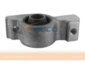 VAICO V42-0142 valdymo svirties/išilginių svirčių įvorė 
 Ašies montavimas/vairavimo mechanizmas/ratai -> Valdymo svirtis/pasukamosios svirties sujungimas -> Montavimas/sutvirtinimas
3523.61