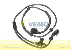VEMO V10-72-1074 jutiklis, rato greitis 
 Stabdžių sistema -> Vairavimo dinamikos kontrolė
1 112 767, YM21 2B372 EB, 7M3 927 807 F