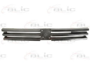 BLIC 6502-07-5503991P radiatorius grotelės 
 Kėbulas -> Kėbulo dalys/ sparnas/buferis -> Priekinis aerodinaminio pasipriešinimo sumažinimas/grotelės
780941