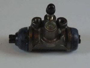 AISIN AZ-009 rato stabdžių cilindras 
 Stabdžių sistema -> Ratų cilindrai
B216-26-610, B2162661 OA, B21626610A