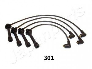 JAPANPARTS IC-301 uždegimo laido komplektas 
 Kibirkšties / kaitinamasis uždegimas -> Uždegimo laidai/jungtys
B6BF-18-140