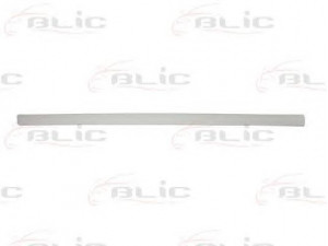 BLIC 5703-04-5026575P apdailos/apsauginės juostelė, durelės 
 Kėbulas -> Apdaila/apsauga/dekoratyvinės juostelės/emblemos -> Apdailos/apsauginės juostelės
5171183