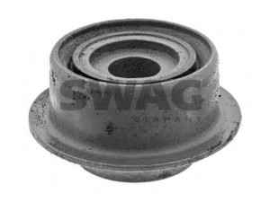 SWAG 62 79 0014 stebulės laikiklio įvorė 
 Ašies montavimas/vairavimo mechanizmas/ratai -> Ašies atrama/ašies korpusas/ašies montavimas -> Pasukamojo veleno sujungimas
5152.59