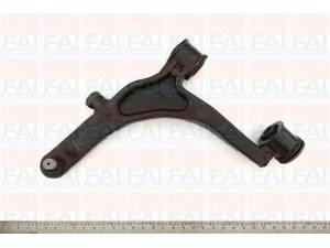 FAI AutoParts SS7084 vikšro valdymo svirtis 
 Ašies montavimas/vairavimo mechanizmas/ratai -> Valdymo svirtis/pasukamosios svirties sujungimas -> Vairo trauklės (valdymo svirtis, išilginis balansyras, diago
8200750273