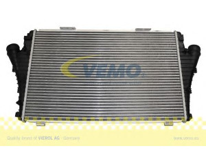 VEMO V40-60-2079 tarpinis suslėgto oro aušintuvas, kompresorius 
 Variklis -> Oro tiekimas -> Įkrovos agregatas (turbo/superįkrova) -> Tarpinis suslėgto oro aušintuvas
13 167 338, 63 02 059