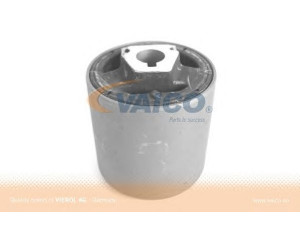 VAICO V20-0557 valdymo svirties/išilginių svirčių įvorė 
 Ašies montavimas/vairavimo mechanizmas/ratai -> Valdymo svirtis/pasukamosios svirties sujungimas -> Montavimas/sutvirtinimas
31 12 1 096 372, 31 12 6 769 715