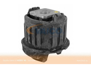 VAICO V30-7351 stebulės laikiklio įvorė 
 Ašies montavimas/vairavimo mechanizmas/ratai -> Ašies atrama/ašies korpusas/ašies montavimas -> Pasukamojo veleno sujungimas
230 351 02 42, 230 351 09 42