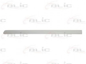 BLIC 5703-04-5026577P apdailos/apsauginės juostelė, durelės 
 Kėbulas -> Apdaila/apsauga/dekoratyvinės juostelės/emblemos -> Apdailos/apsauginės juostelės
5171181