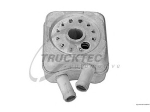 TRUCKTEC AUTOMOTIVE 07.18.001 alyvos aušintuvas, variklio alyva
1 002 825, 1 106 831, 1 119 027