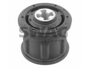 SWAG 50 79 0006 stebulės laikiklio įvorė 
 Ašies montavimas/vairavimo mechanizmas/ratai -> Ašies atrama/ašies korpusas/ašies montavimas -> Pasukamojo veleno sujungimas
4 377 687, 7 371 059, 1E00-28-460B
