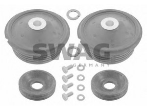 SWAG 10 79 0008 ašies korpuso guolių komplektas 
 Ašies montavimas/vairavimo mechanizmas/ratai -> Ašies atrama/ašies korpusas/ašies montavimas -> Pasukamojo veleno sujungimas
126 350 01 75, 126 586 00 35