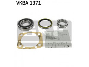 SKF VKBA 1371 rato guolio komplektas 
 Ašies montavimas/vairavimo mechanizmas/ratai -> Rato stebulė/montavimas -> Rato guolis
91051 671 003, MB 393210, 43215-A0100