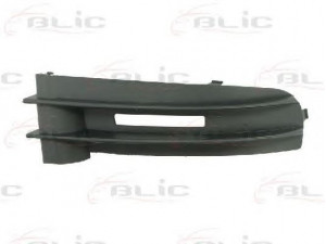 BLIC 6502-07-9545914P ventiliacijos grotelės, buferis 
 Kėbulas -> Kėbulo dalys/ sparnas/buferis -> Priekinis aerodinaminio pasipriešinimo sumažinimas/grotelės
2K0853684