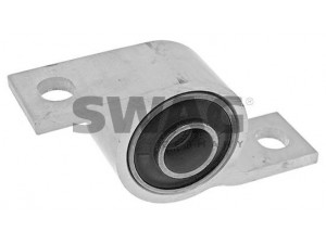 SWAG 86 94 2789 valdymo svirties/išilginių svirčių įvorė 
 Ašies montavimas/vairavimo mechanizmas/ratai -> Valdymo svirtis/pasukamosios svirties sujungimas -> Montavimas/sutvirtinimas
20201-AA061, 20201-FA080