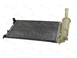 THERMOTEC D7F012TT radiatorius, variklio aušinimas 
 Aušinimo sistema -> Radiatorius/alyvos aušintuvas -> Radiatorius/dalys
46524603, 46554979, 46778148, 46786267
