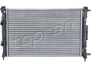 TOPRAN 700 953 radiatorius, variklio aušinimas 
 Aušinimo sistema -> Radiatorius/alyvos aušintuvas -> Radiatorius/dalys
8200 117 609, 8200 357 536