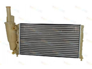 THERMOTEC D7F005TT radiatorius, variklio aušinimas 
 Aušinimo sistema -> Radiatorius/alyvos aušintuvas -> Radiatorius/dalys
46407450, 46414171, 46465021, 7774531