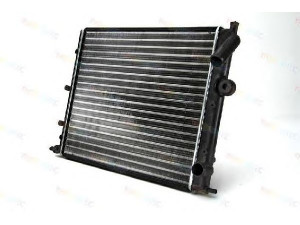 THERMOTEC D7R036TT radiatorius, variklio aušinimas 
 Aušinimo sistema -> Radiatorius/alyvos aušintuvas -> Radiatorius/dalys
77 00 786 444, 77 01 047 886, 77 01 395 092