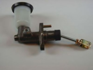 AISIN QD-001 pagrindinis cilindras, sankaba
31410-12030, 31410-12031, 31410-12270