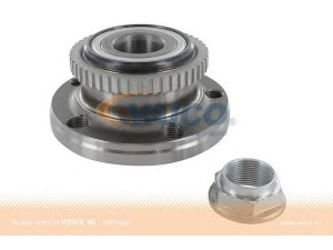 VAICO V22-1017 rato guolio komplektas 
 Ašies montavimas/vairavimo mechanizmas/ratai -> Rato stebulė/montavimas -> Rato guolis
3350.28, 71 714 474, 95 672 177 80