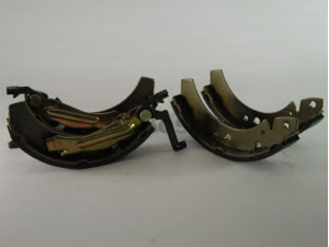 BOSCH 0 986 487 311 stabdžių trinkelių komplektas 
 Techninės priežiūros dalys -> Papildomas remontas
171 609 527 B, 171 609 528 B, 171 609 537 B