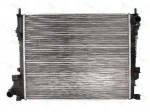THERMOTEC D7R038TT radiatorius, variklio aušinimas 
 Aušinimo sistema -> Radiatorius/alyvos aušintuvas -> Radiatorius/dalys
2140000Q0C, 4416948, 8200411166