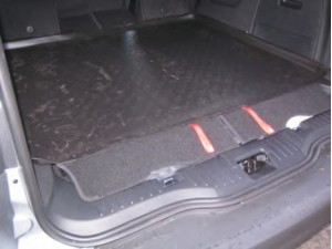 CARBOX 203112000 bagažinės / krovinių skyriaus guminis kilimėlis 
 Vidaus įranga -> Bagažinė