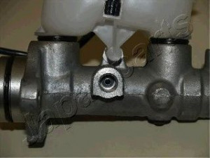 JAPANPARTS PF-K30 pagrindinis cilindras, stabdžiai 
 Stabdžių sistema -> Pagrindinis stabdžių cilindras
0K30C-43-400B