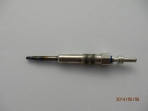 BERU CGP002 kaitinimo žvakė 
 Kibirkšties / kaitinamasis uždegimas -> Kaitinimo kaištis
N  105 916 04, N  105 916 08