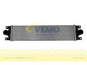 VEMO V46-60-0007 tarpinis suslėgto oro aušintuvas, kompresorius 
 Variklis -> Oro tiekimas -> Įkrovos agregatas (turbo/superįkrova) -> Tarpinis suslėgto oro aušintuvas
21470-00QAA, 44 15 074, 93 179 776