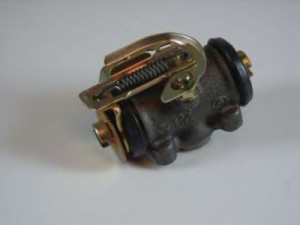 AISIN AD-023RB rato stabdžių cilindras
47560-87308
