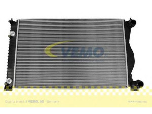 VEMO V15-60-6044 radiatorius, variklio aušinimas 
 Aušinimo sistema -> Radiatorius/alyvos aušintuvas -> Radiatorius/dalys
4F0 121 251 AE, 4F0 121 251 R