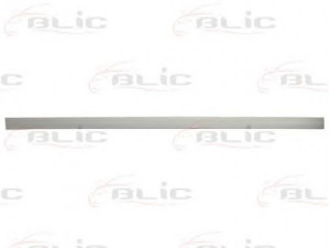 BLIC 5703-04-5078575P apdailos/apsauginės juostelė, durelės 
 Kėbulas -> Apdaila/apsauga/dekoratyvinės juostelės/emblemos -> Apdailos/apsauginės juostelės
5171073