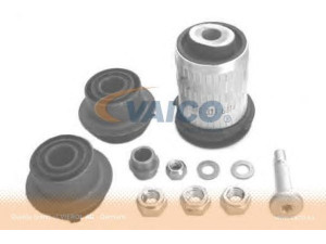 VAICO V30-1243 pakabos komplektas 
 Ašies montavimas/vairavimo mechanizmas/ratai -> Valdymo svirtis/pasukamosios svirties sujungimas -> Vairo trauklės (valdymo svirtis, išilginis balansyras, diago
210 330 01 75, 210 330 04 75