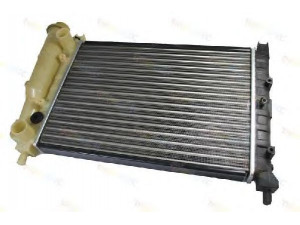 THERMOTEC D7F009TT radiatorius, variklio aušinimas 
 Aušinimo sistema -> Radiatorius/alyvos aušintuvas -> Radiatorius/dalys
7556135, 7739937