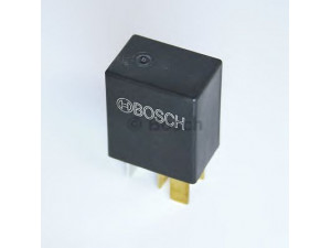 BOSCH 0 332 207 300 posūkio rodiklio pertraukiklis; relė, aušinimo ventiliatorius 
 Elektros įranga -> Relė
01178985, 117 8985, 13266315, 13266316