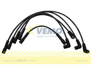 VEMO V40-70-0028 uždegimo laido komplektas 
 Kibirkšties / kaitinamasis uždegimas -> Uždegimo laidai/jungtys
16 12 458, 90 008 240, 90008240